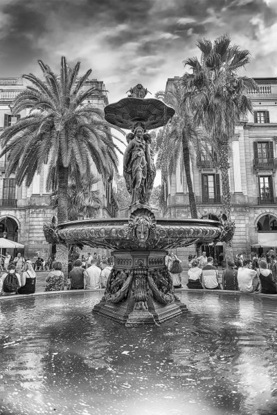 Scenic fountain in Placa Reial, Barcelona, Catalonia, Spain