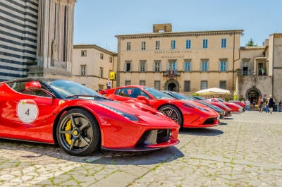 Hundreds of Ferrari supercars gathering