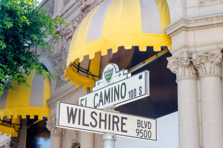 Wilshire Boulevard sign, Beverly Hills, California, USA