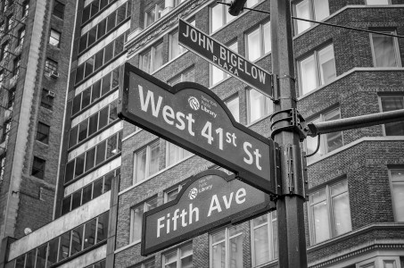 5th Avenue sign in front of the Public Library in Midtown Manhattan, New York City, USA