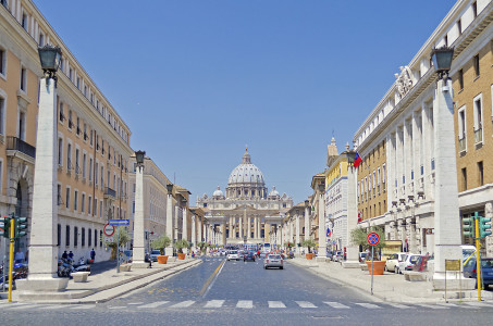 Via della Conciliazione leading to St. Peter's Church, Rome, Italy